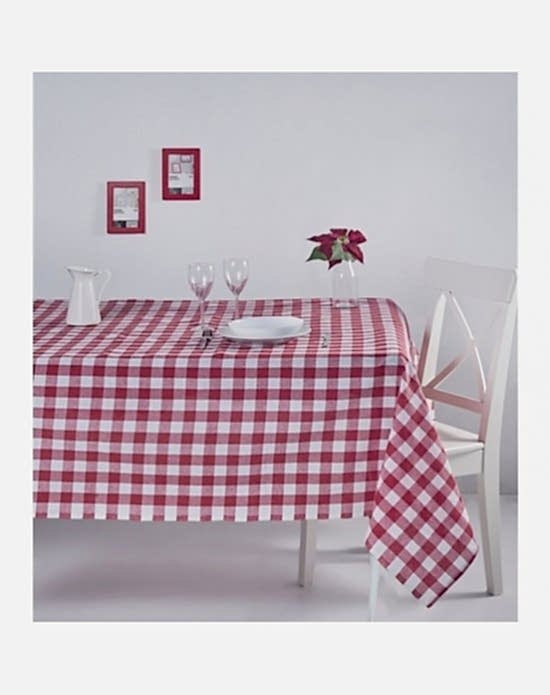 Dertsiz Masa Örtüsü 140x240 cm (Dikdörtgen) Kırmızı